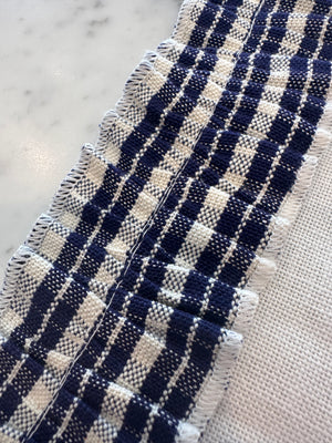 Zodiaco Ruffle Table Runner
