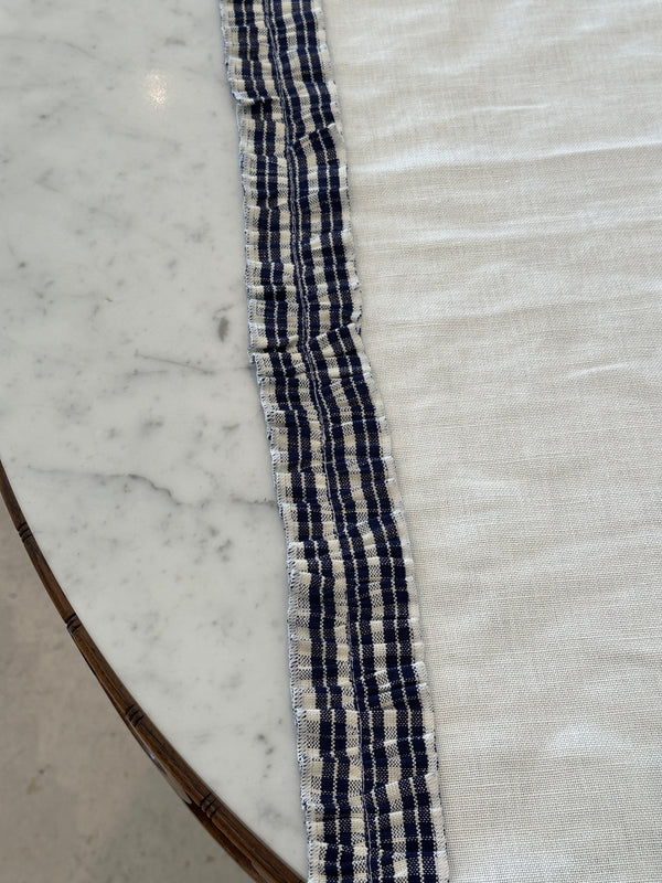 Zodiaco Ruffle Table Runner