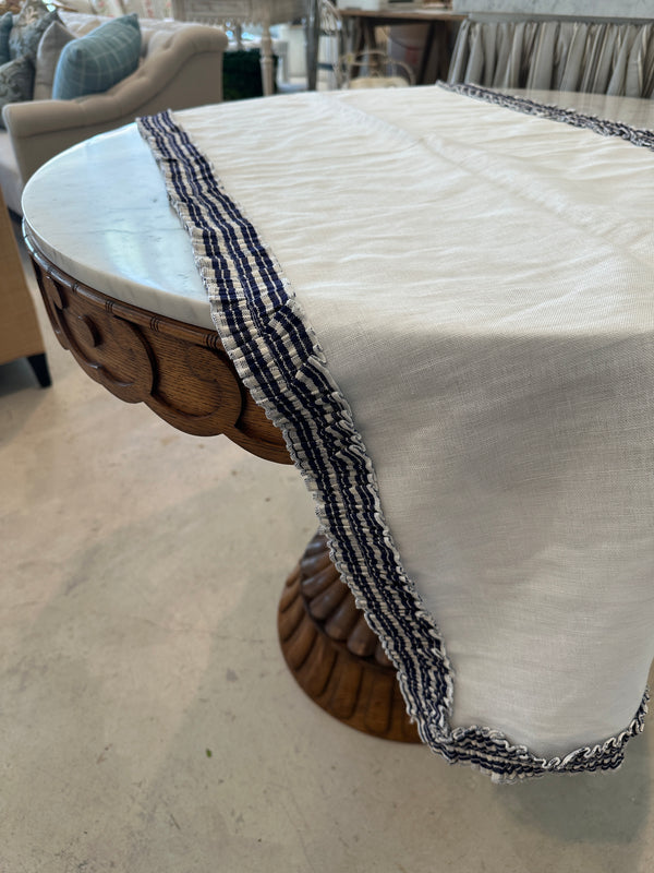 Zodiaco Ruffle Table Runner