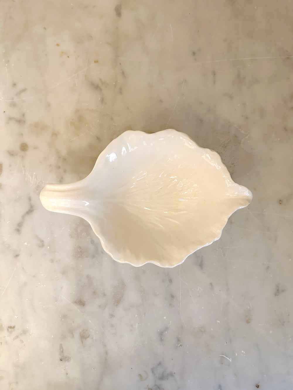 White Radicchio Mini Leaf Bowl