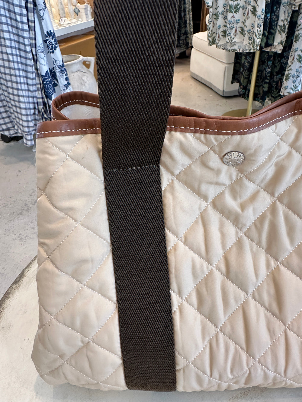 Quilted Traversee, Medium Beige