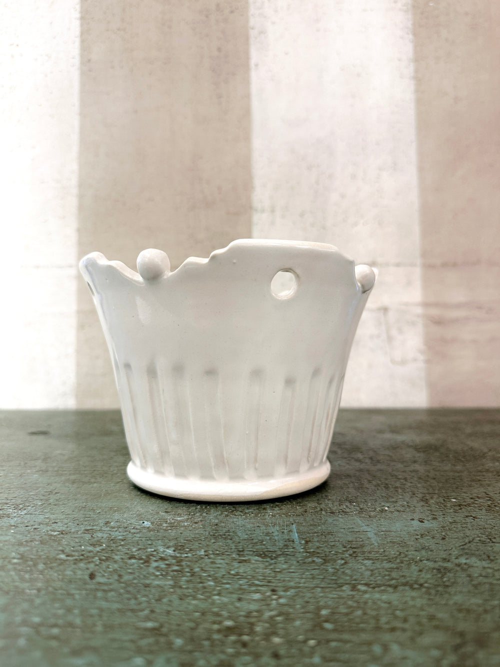 Aurelian Crown Pot