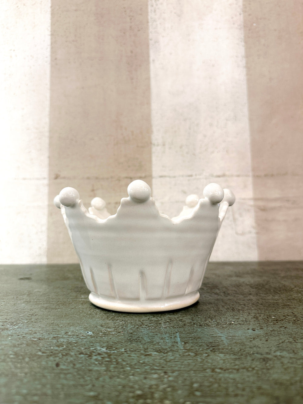Regalia Crown Pot