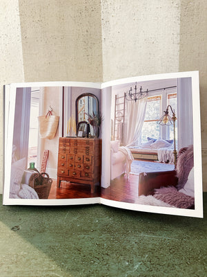 Country House Living: Celebrating the Beauty of Life at Home
