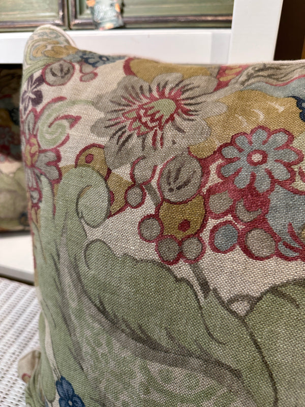 Fortuny Pillows Green/Gold
