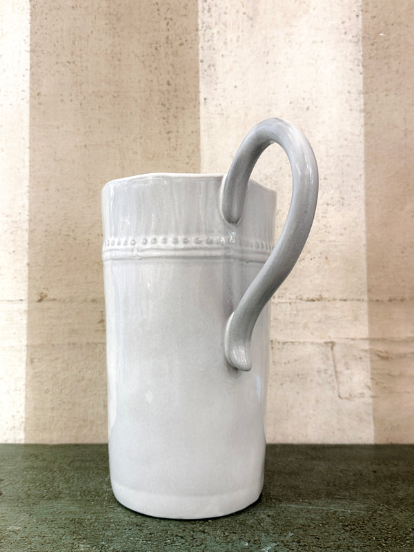 Charlot Pitcher