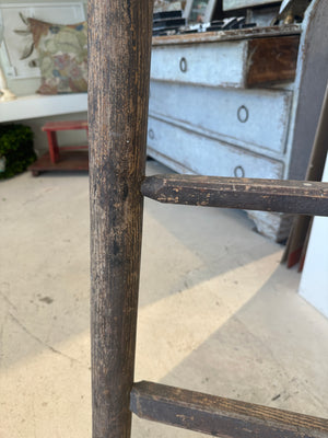 Antique Straight Tapered Ladder