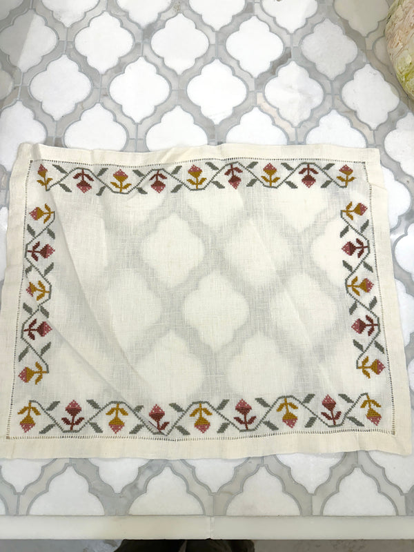 Rose Bud Placemat