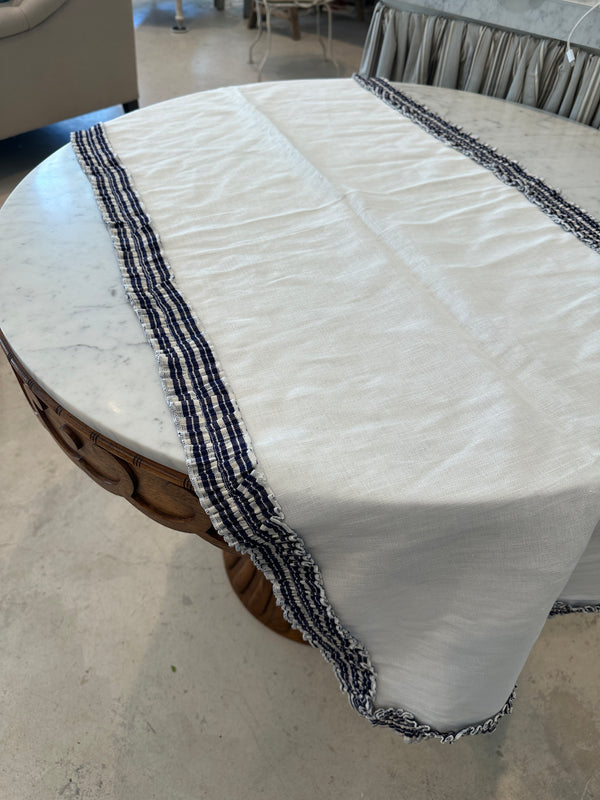 Zodiaco Ruffle Table Runner