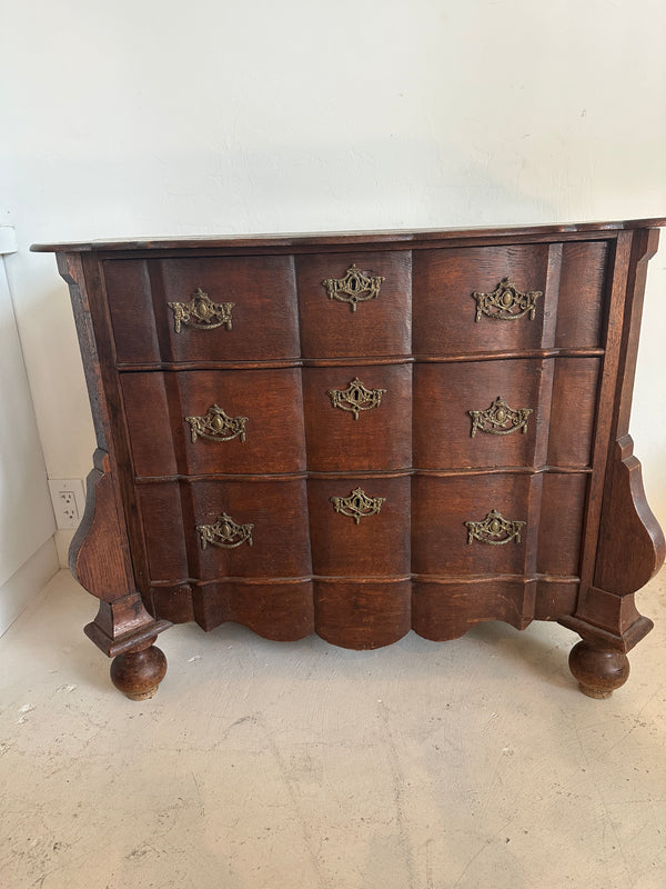 18th Century Filberto Commode