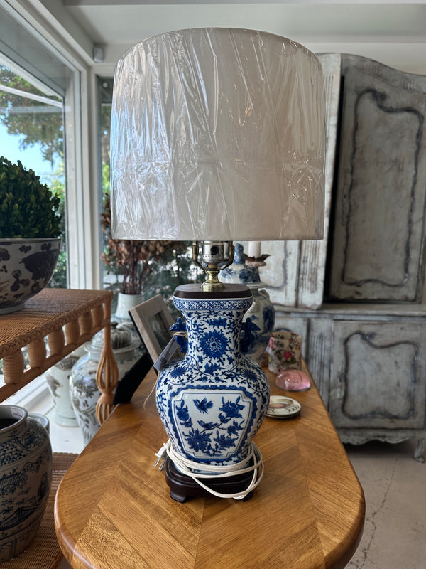 Mini Blue & White Asian Lamp