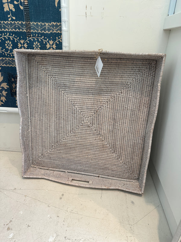 Éloise Scallop Rattan Tray