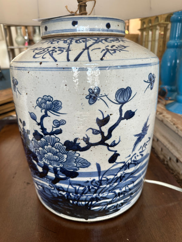 Blue and White Porcelain Lidded Jar Lamp