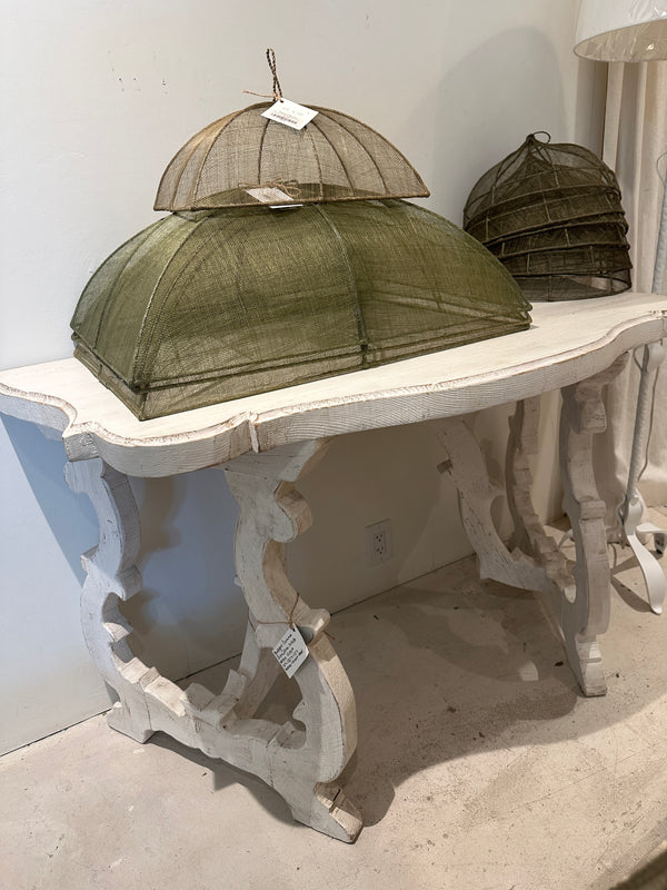 Gemma Demilune White