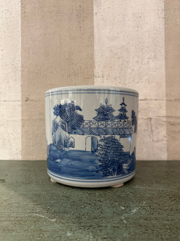 Pagoda Landscape Planter