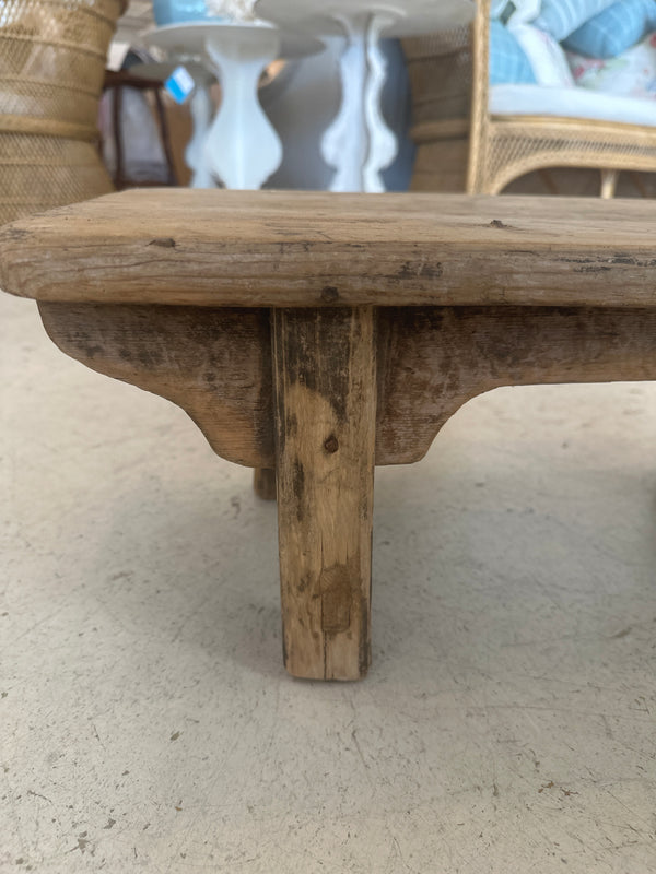 Marcelline Footed Cutting Board