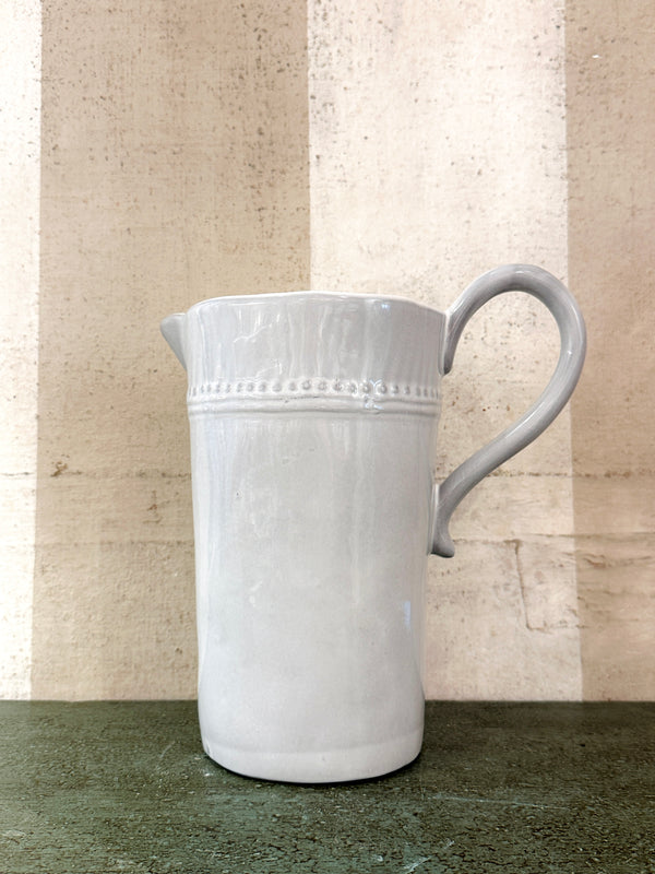 Charlot Pitcher