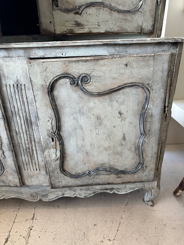 Antique feud corps armoire
