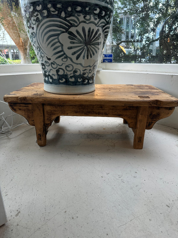 Marcelline Footed Cutting Board