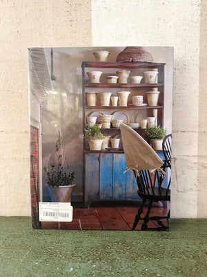 Country House Living: Celebrating the Beauty of Life at Home