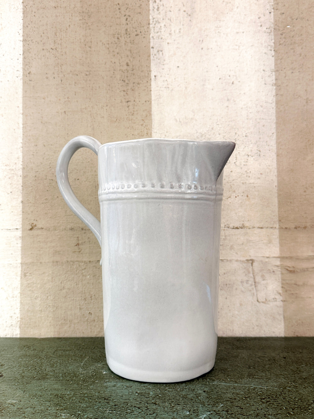 Charlot Pitcher