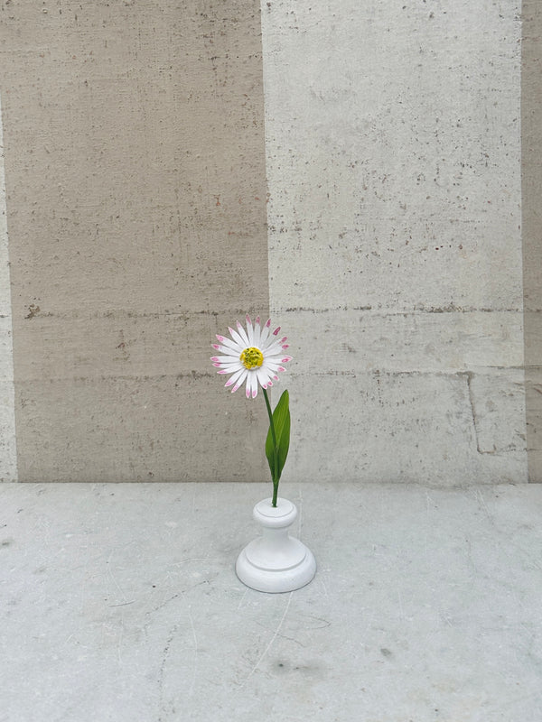 Little Flower, White w Pink 7"