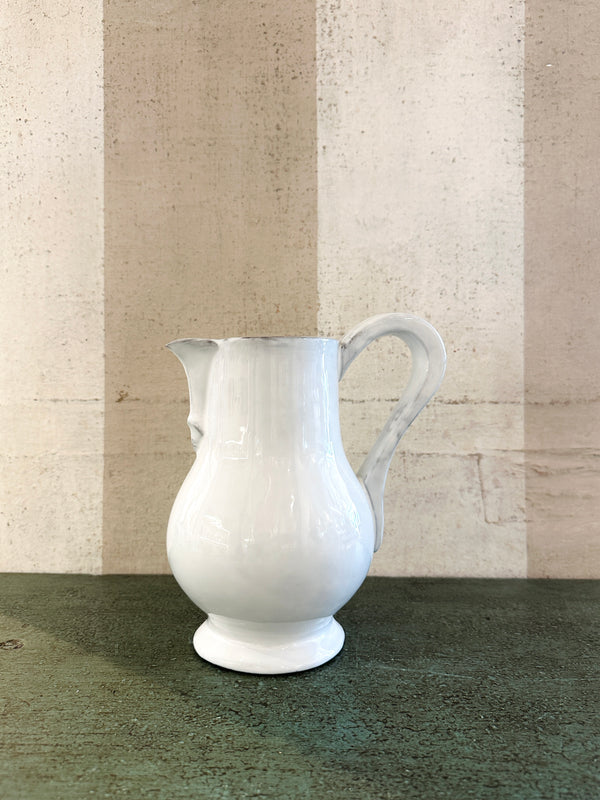 Paris Pitcher