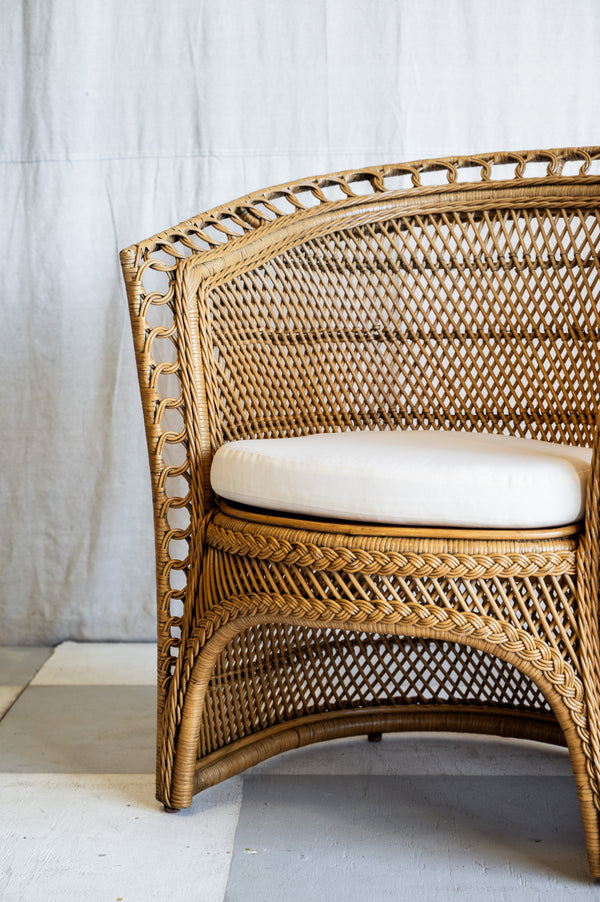 Amira Chair