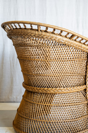 Amira Chair