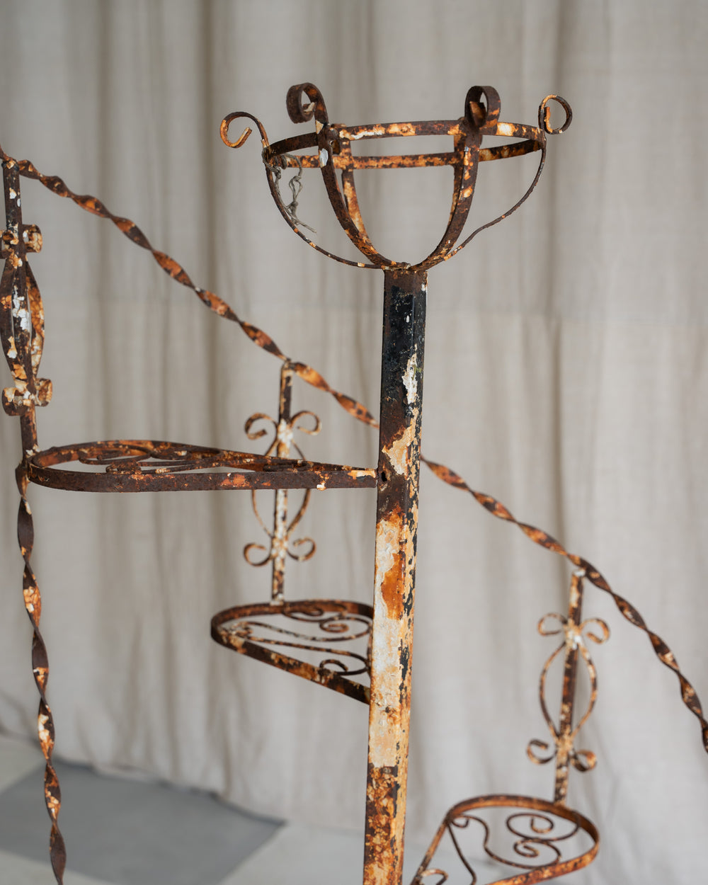 Antoinette Spiral Iron Plant Stand