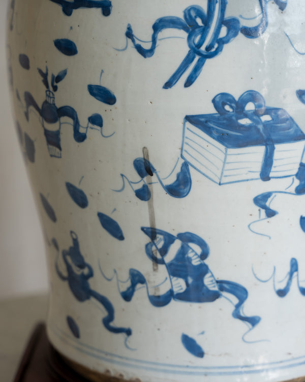 Dynasty Bleu Jar Lamp