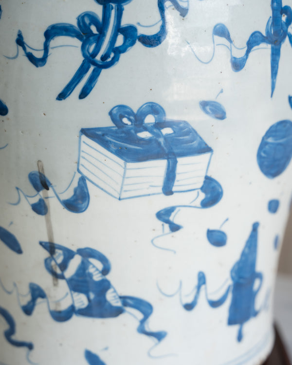 Dynasty Bleu Jar Lamp