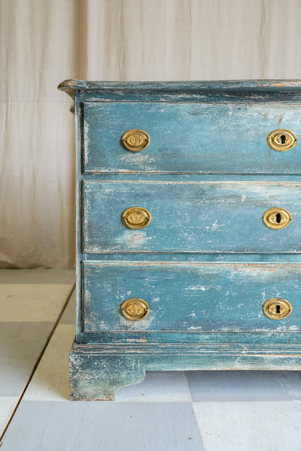 Elliot Antique Commode