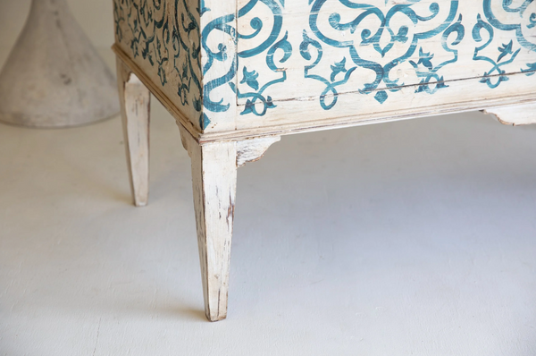 Italian Giorgia Commode