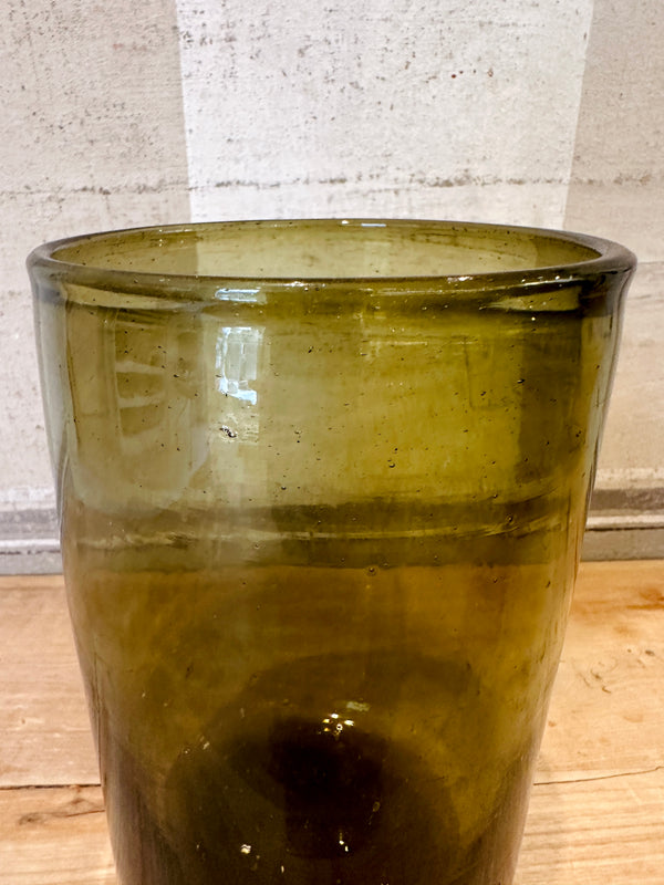 French Vase Droit Vert Fumé
