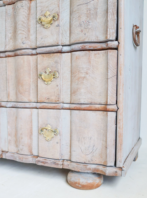 Antique Lennart Commode