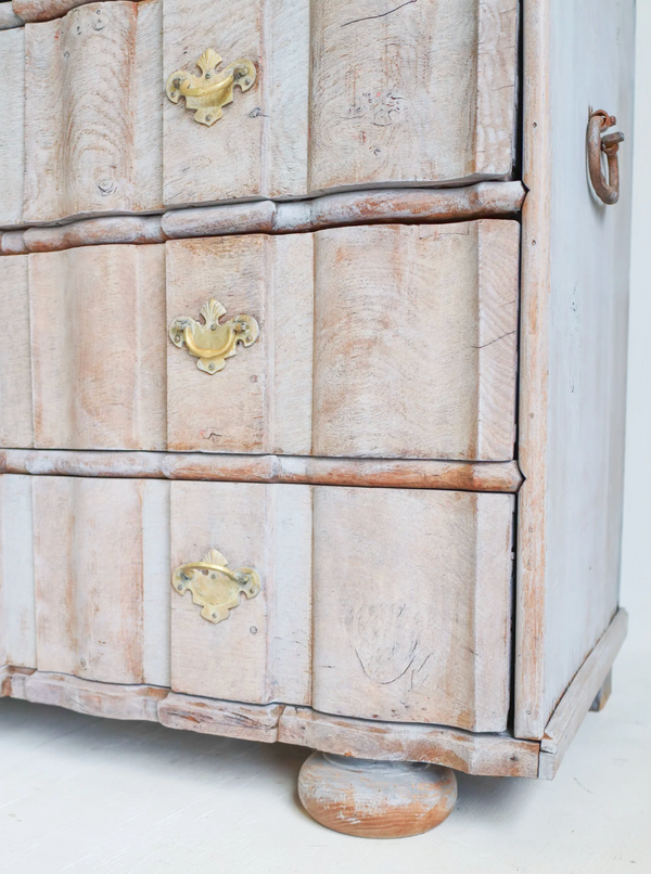 Antique Lennart Commode