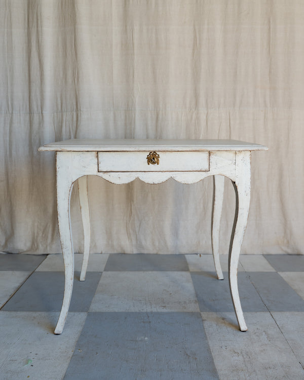 Antique Linnea Table