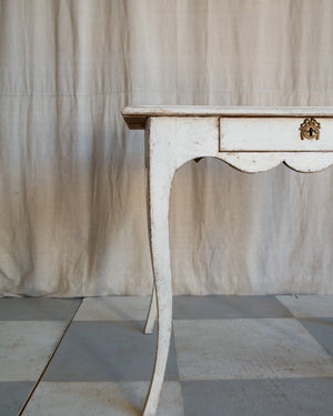 Antique Linnea Table