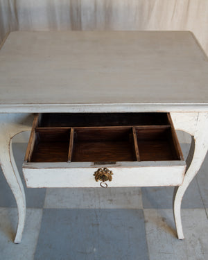 Antique Linnea Table