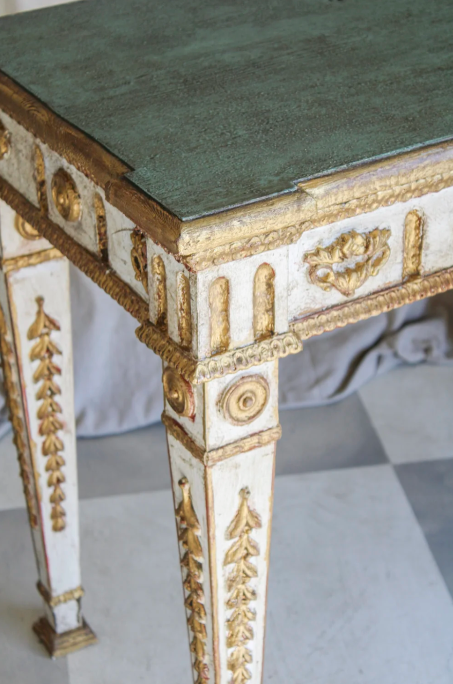 Luigi Italian Console