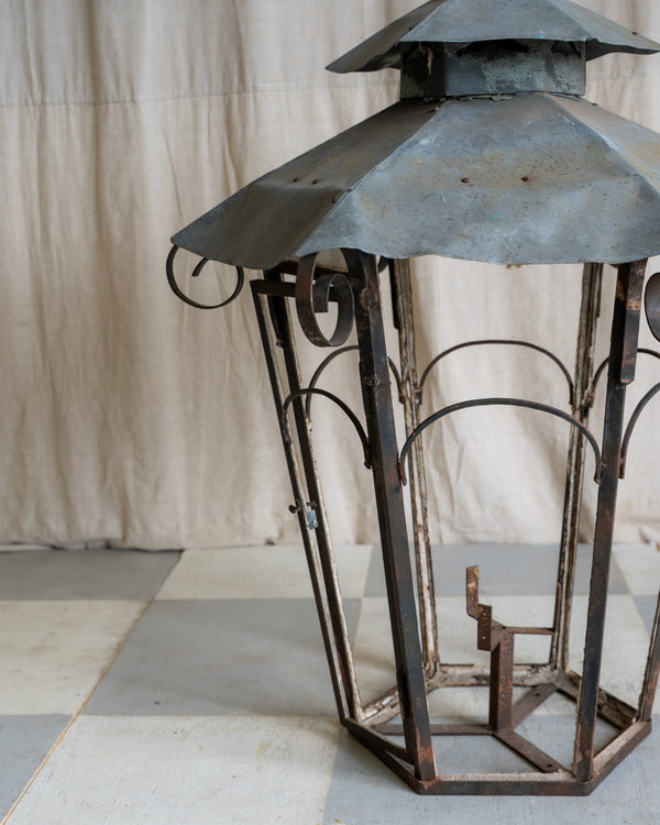 Montclair Grand Lantern