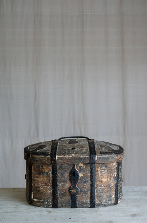 Antique Solenne Trunk