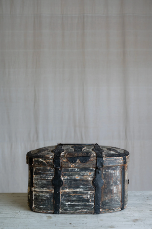 Antique Solenne Trunk