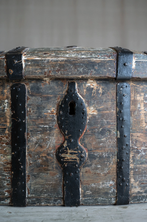 Antique Solenne Trunk