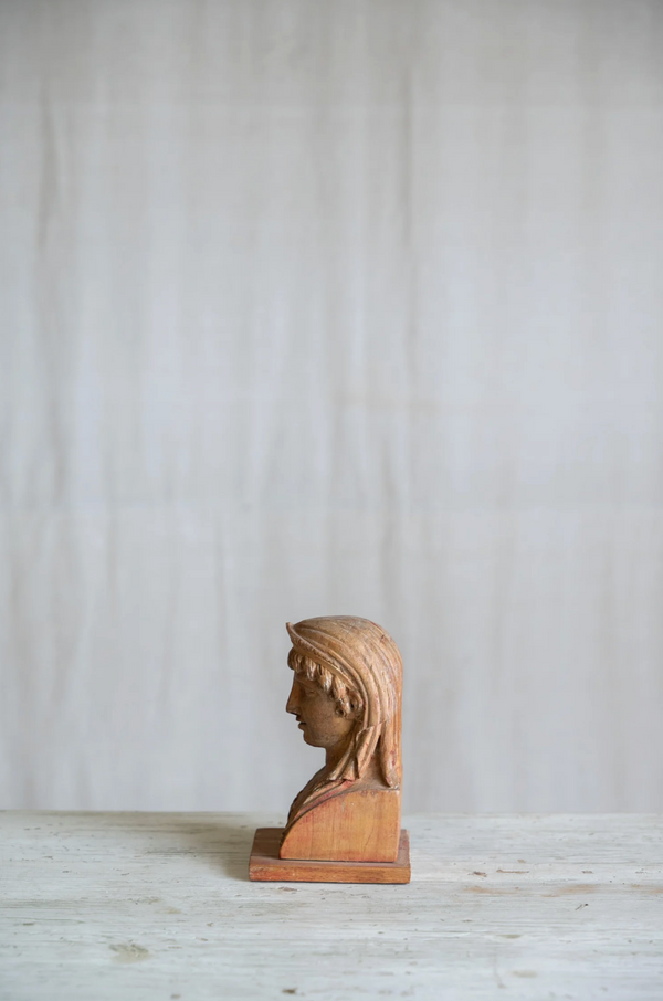 Antique Sphéra Statue