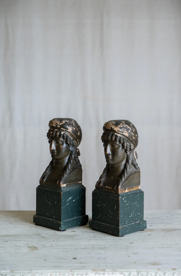 Statue Velmora Statue