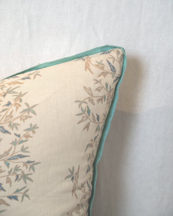 Holly Vine Mer Pillow 20x20