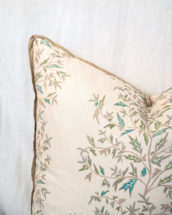 Holly Vine Verdant Pillow 20x20