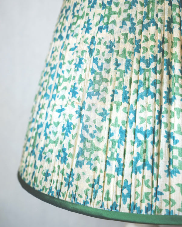 Turquoise Bloom Lamphade